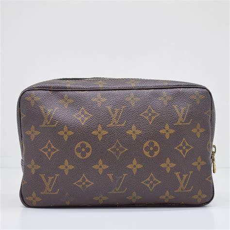 louis vuitton kosmetiktasche groß|Louis Vuitton Palo Alto.